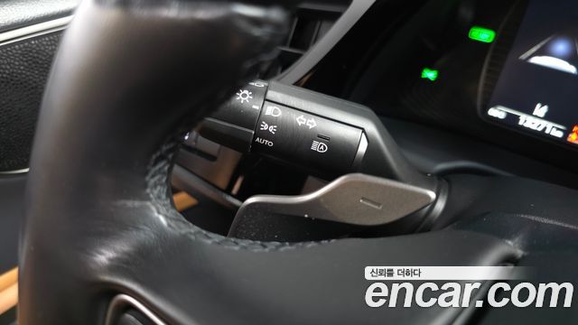 Lexus ES 2025 — photo 36