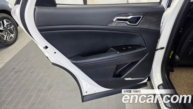 Kia Sportage 2022 — photo 15