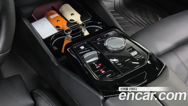 BMW 5-Series 2024 — photo 12