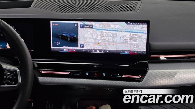 BMW 5-Series 2024 — photo 20