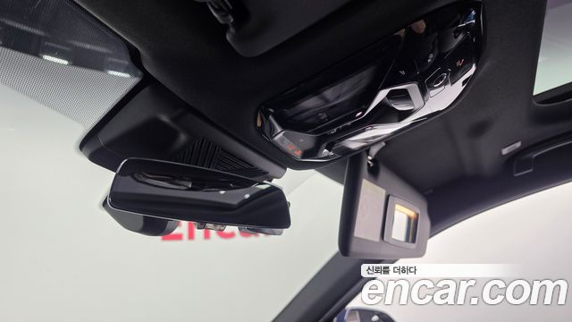 BMW 5-Series 2024 — photo 32