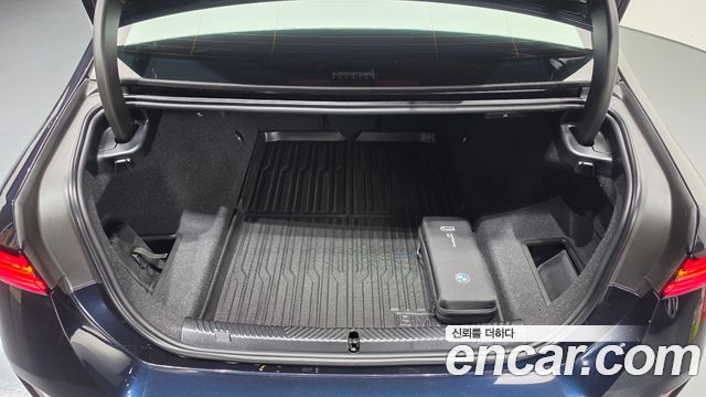 BMW 5-Series 2024 — photo 33