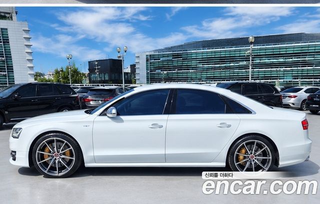 Audi S8 2015 — photo 3