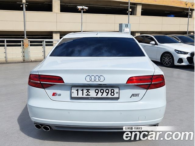 Audi S8 2015 — photo 4