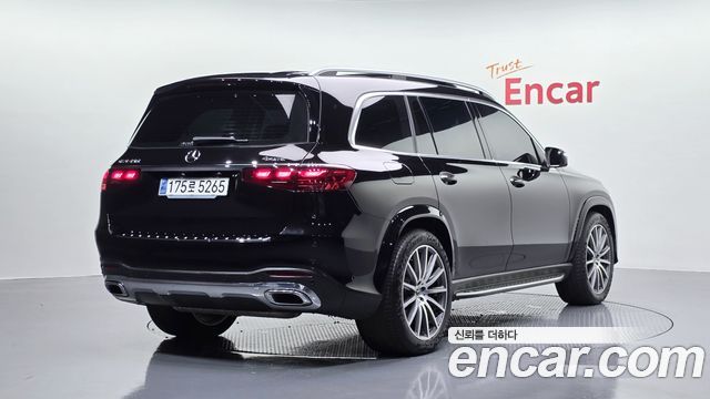 Mercedes-Benz GLS-Class 2025 — photo 2