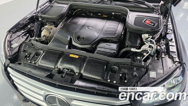 Mercedes-Benz GLS-Class 2025 — photo 6