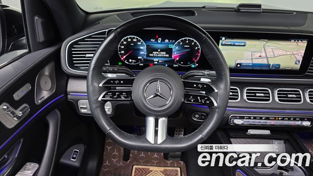 Mercedes-Benz GLS-Class 2025 — photo 19