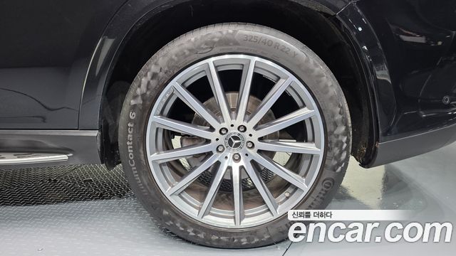 Mercedes-Benz GLS-Class 2025 — photo 7