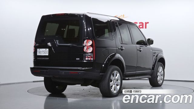 Land Rover Discovery 2014 — photo 2
