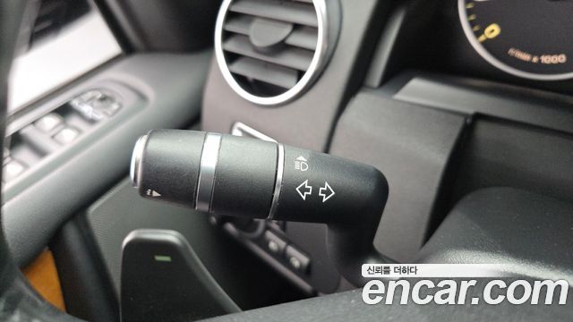 Land Rover Discovery 2014 — photo 29