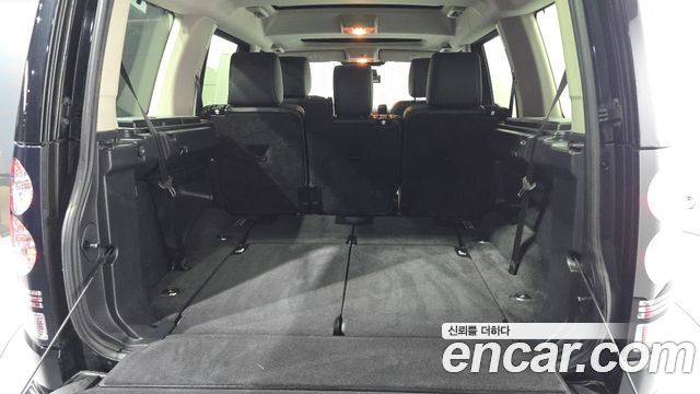 Land Rover Discovery 2014 — photo 34