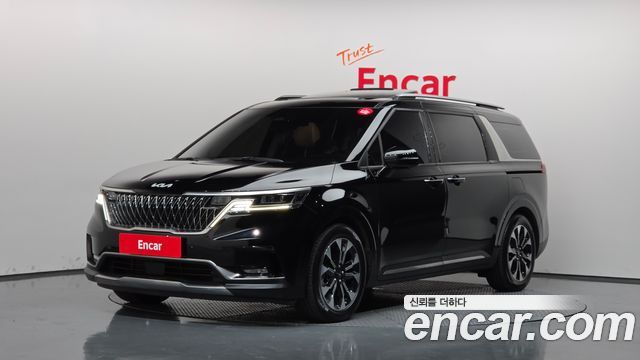 Kia Canival 2023 — photo 1