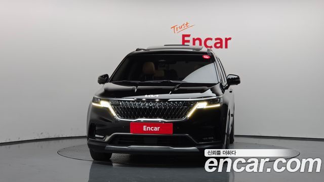 Kia Canival 2023 — photo 3