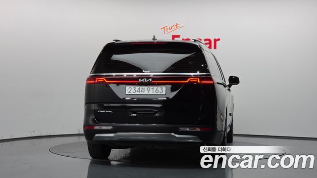 Kia Canival 2023 — photo 4