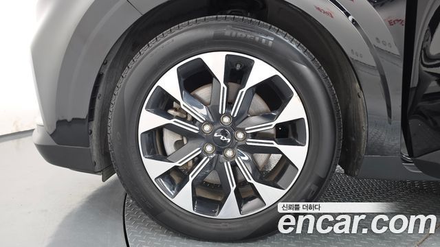 Kia Canival 2023 — photo 5