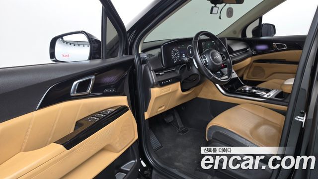 Kia Canival 2023 — photo 10