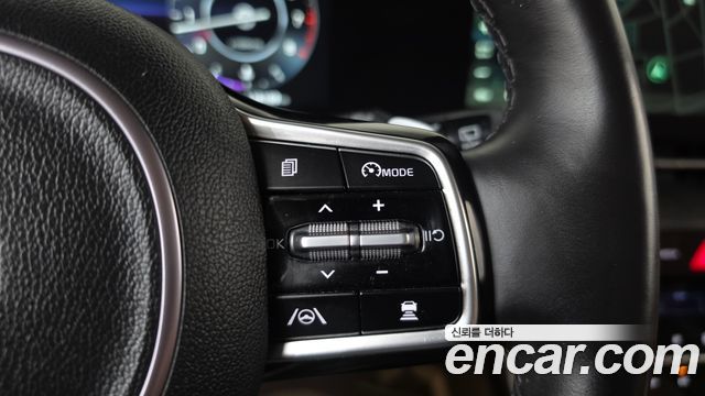 Kia Canival 2023 — photo 15