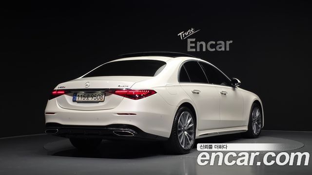 Mercedes-Benz S-Class 2023 — photo 2