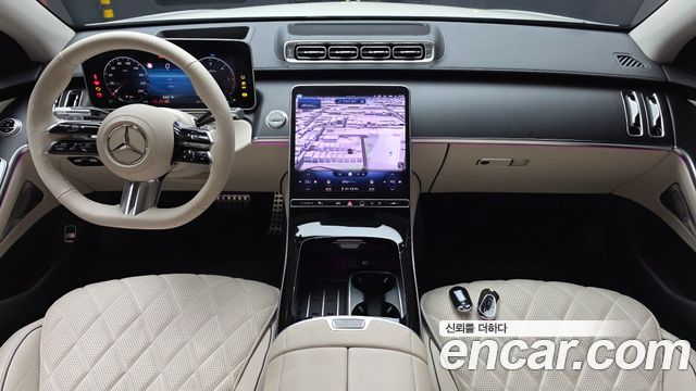 Mercedes-Benz S-Class 2023 — photo 10