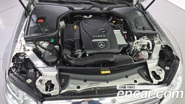 Mercedes-Benz E-Class 2020 — photo 6