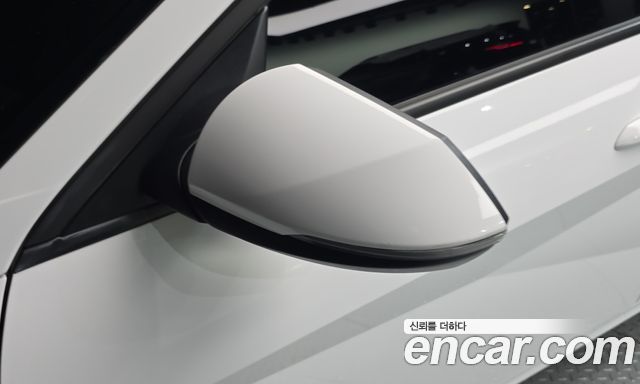 Hyundai AVANTE 2023 — photo 19
