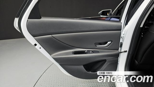 Hyundai AVANTE 2023 — photo 15