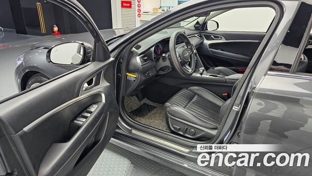 Genesis G70 2019 — photo 10