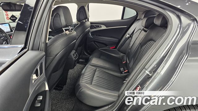 Genesis G70 2019 — photo 12