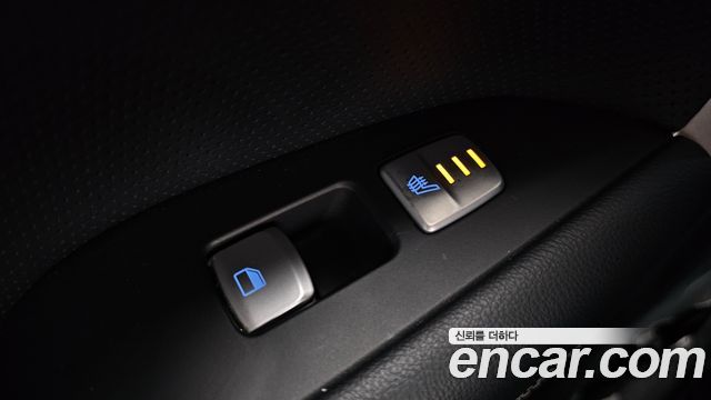 Genesis G70 2019 — photo 18