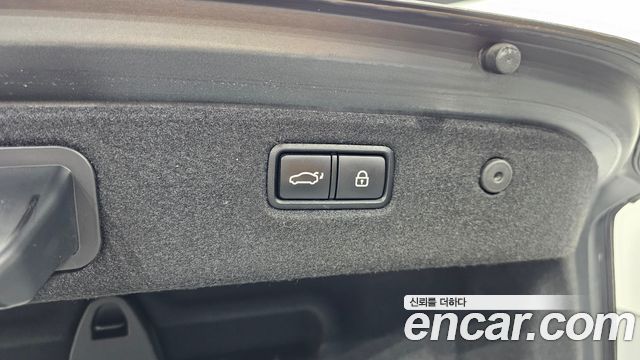 Genesis G70 2019 — photo 20