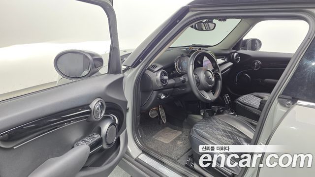 Mini Cooper 2022 — photo 10