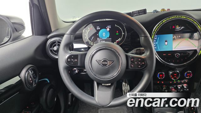 Mini Cooper 2022 — photo 13