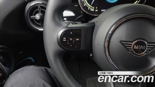 Mini Cooper 2022 — photo 17