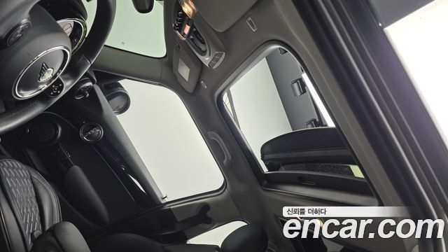Mini Cooper 2022 — photo 19