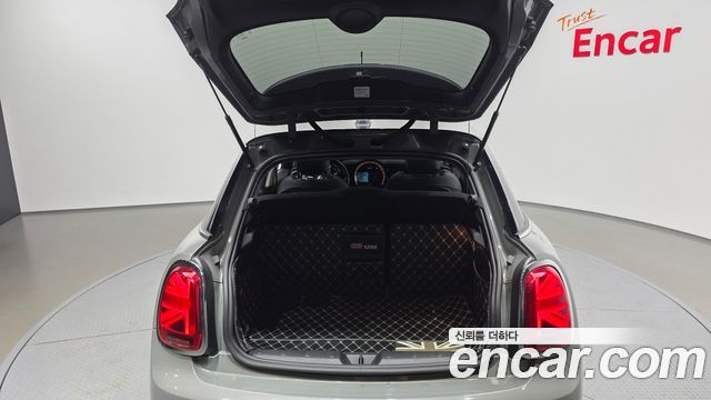 Mini Cooper 2022 — photo 20