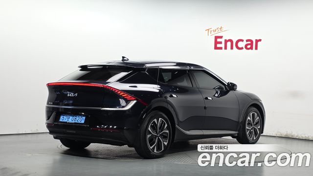 Kia EV6 2023 — photo 2