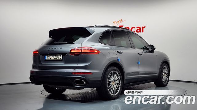Porsche Cayenne 2015 — photo 2