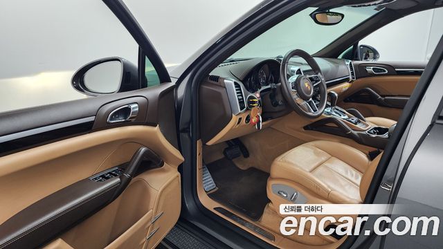 Porsche Cayenne 2015 — photo 10
