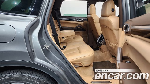 Porsche Cayenne 2015 — photo 11