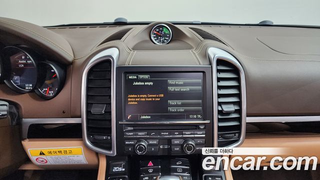 Porsche Cayenne 2015 — photo 12