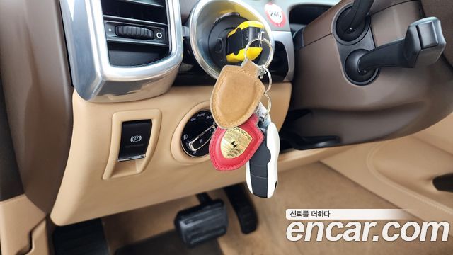 Porsche Cayenne 2015 — photo 19