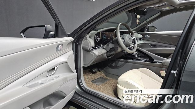 Hyundai AVANTE 2023 — photo 13