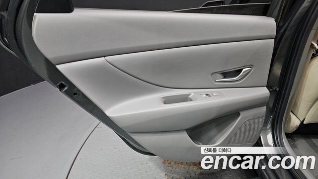 Hyundai AVANTE 2023 — photo 15