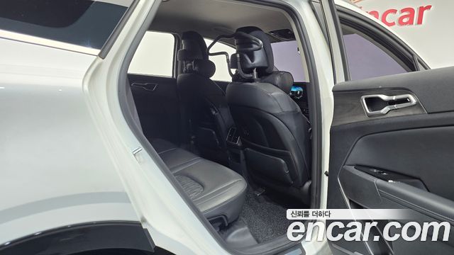 Kia Sportage 2023 — photo 17