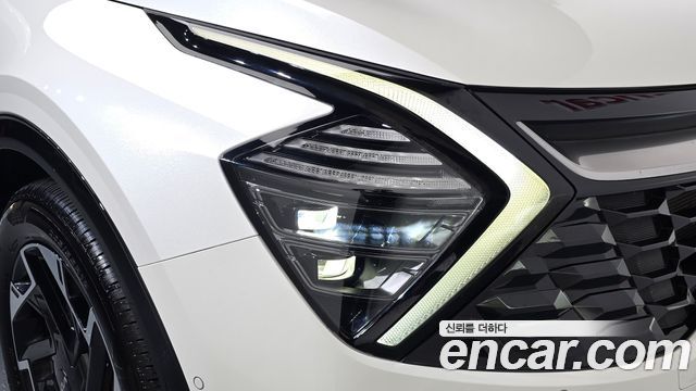 Kia Sportage 2023 — photo 8