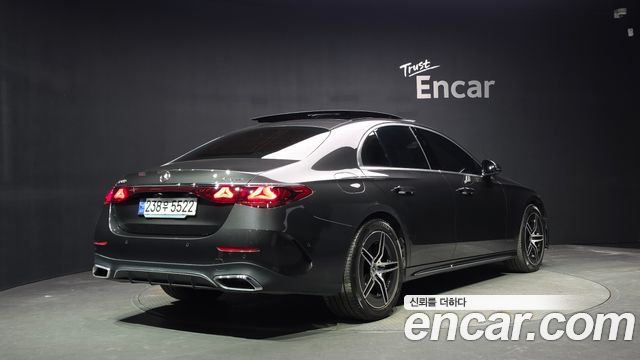 Mercedes-Benz E-Class 2024 — photo 2