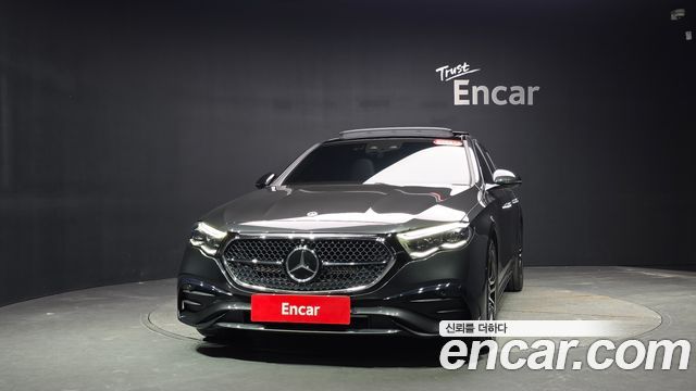 Mercedes-Benz E-Class 2024 — photo 3