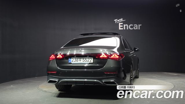 Mercedes-Benz E-Class 2024 — photo 4