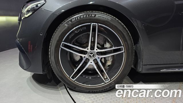 Mercedes-Benz E-Class 2024 — photo 5
