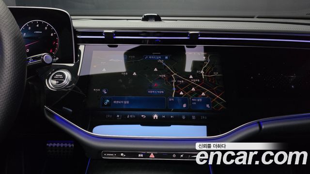 Mercedes-Benz E-Class 2024 — photo 20